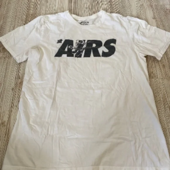 Men's nike bundle tshirt bundle, size small and medium graphic t-shirts - Picture 2 of 8